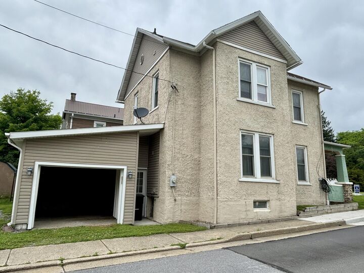 Property Photo:  301 N Michael St  PA 15857 