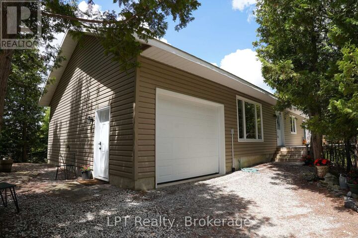 Property Photo: 454 Highway 6 ON N0H 2T0