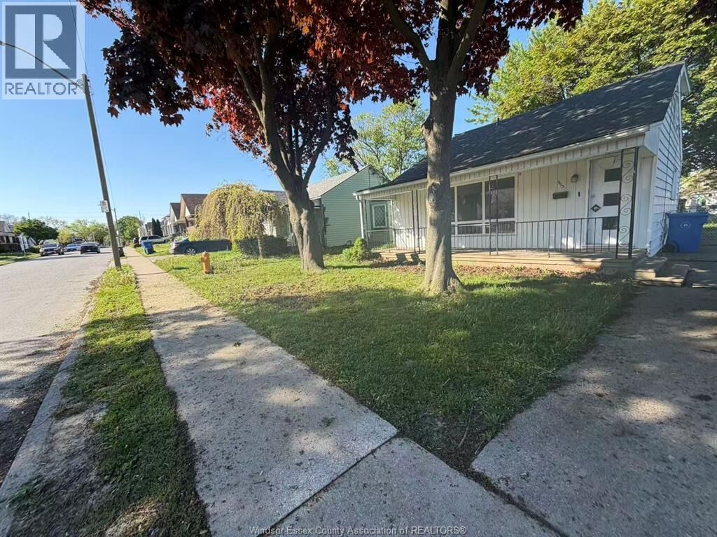 Property Photo:  493 Josephine Street  ON N9B 2K9 