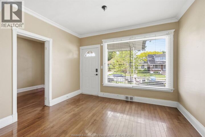 Property Photo: 924 Marentette Avenue ON N9A 2A3