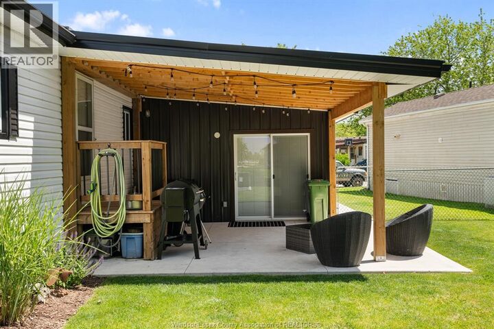 Property Photo:  31 Dana Drive  ON N8M 1Z1 