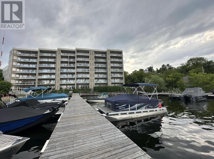 604 - 5 Bay Road — photo 1