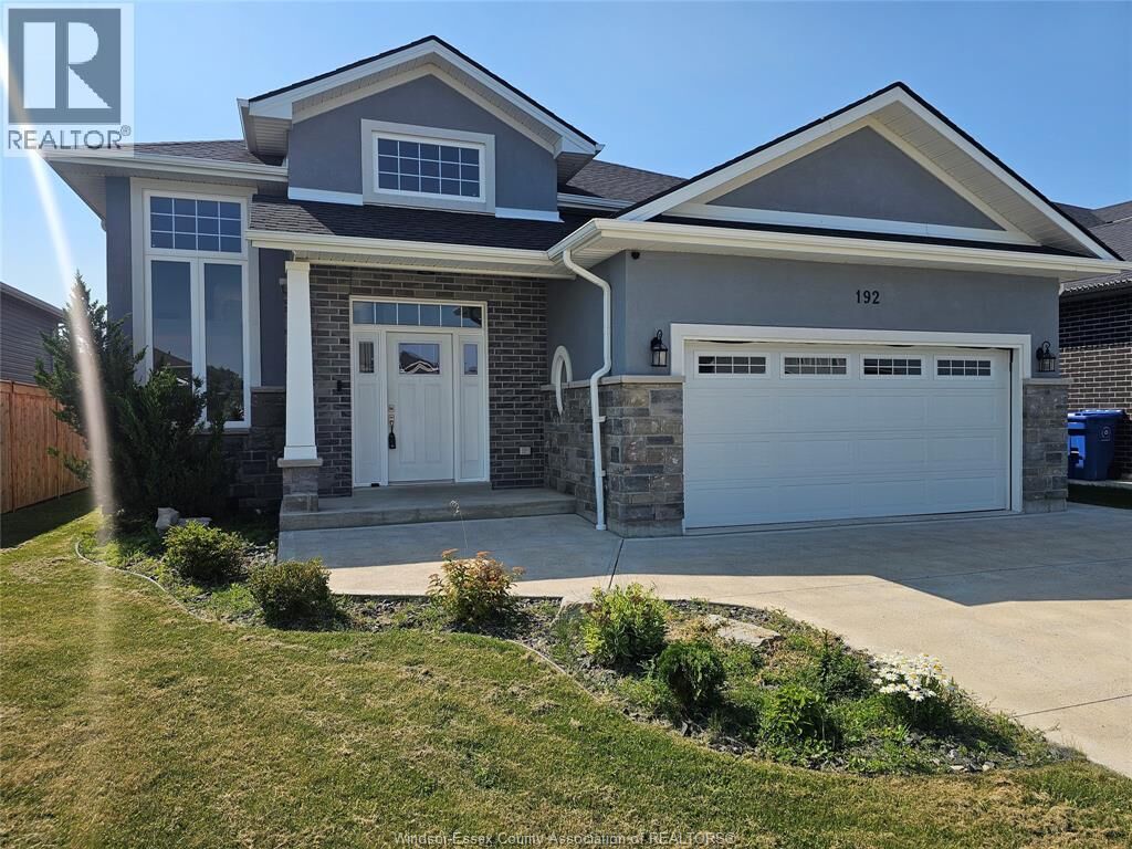 Property Photo:  192 Lennox Avenue  ON N8M 0A7 