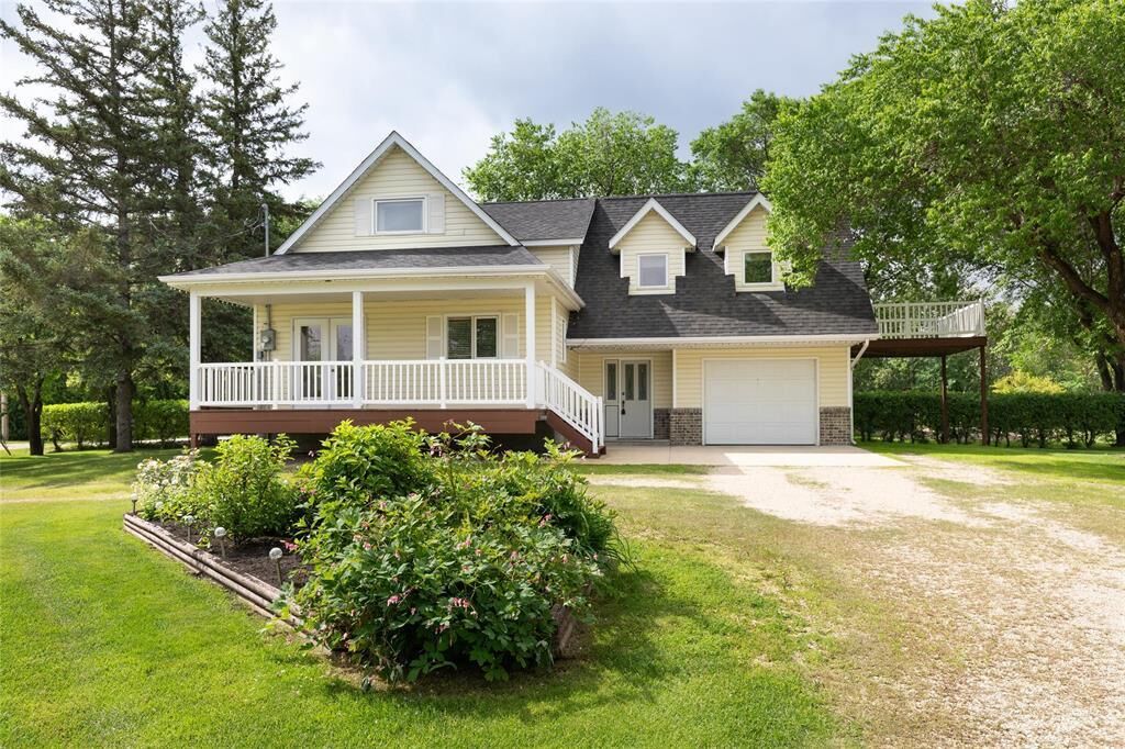 Property Photo: 424 Rockwood Street MB R5G 1Z9