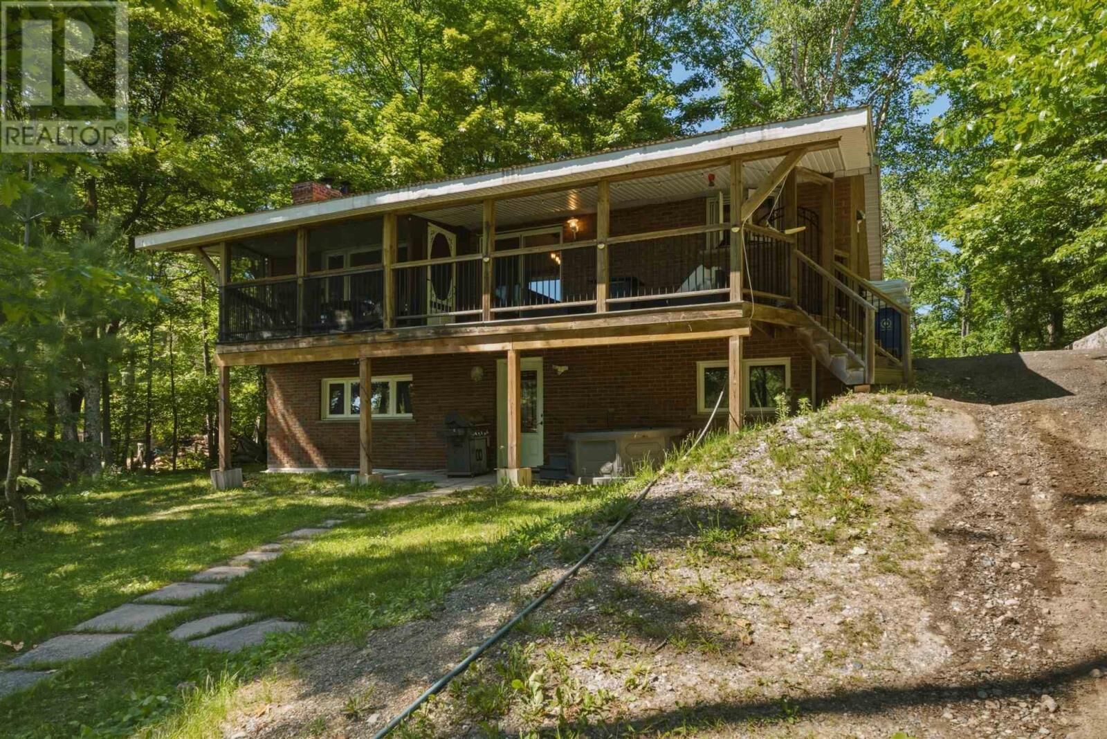 Property Photo: 9 Cameron Rd ON P6A 5K7