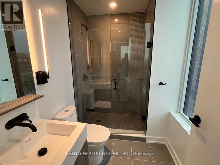 Property Photo:  117 Broadway Avenue 1109  ON M4P 1V3 