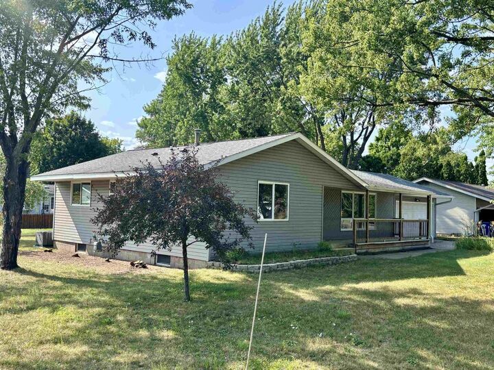 Property Photo:  5606 Walnut Street  WI 54476 