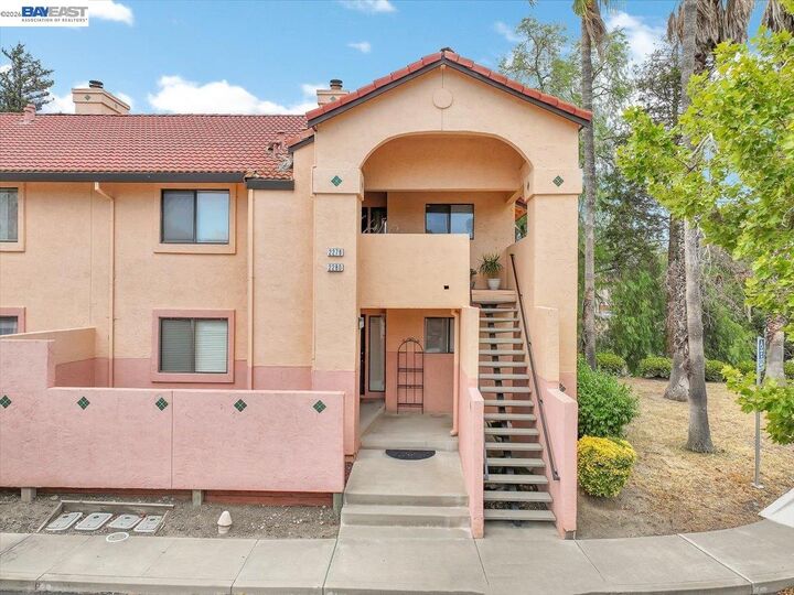 Property Photo:  2280 Renwick Ln  CA 94509 