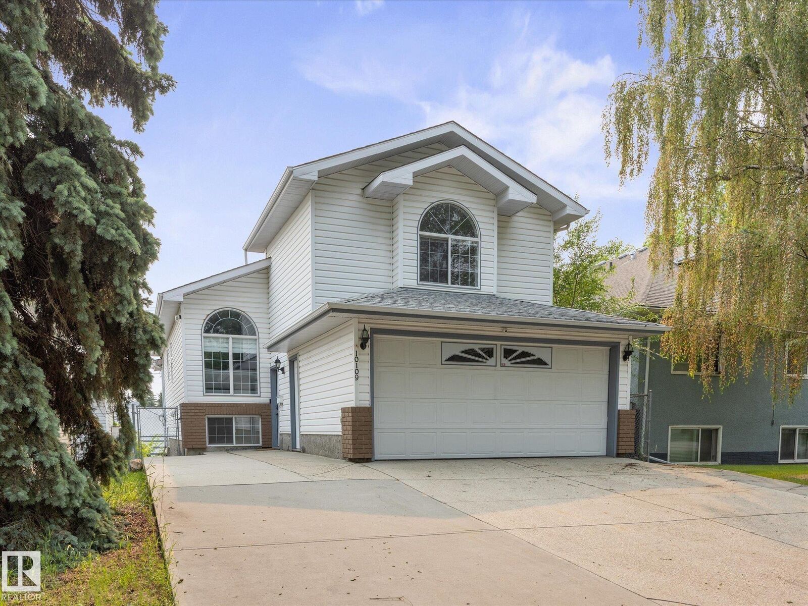 Property Photo: 10109 80 Street NW AB T6A 3H9