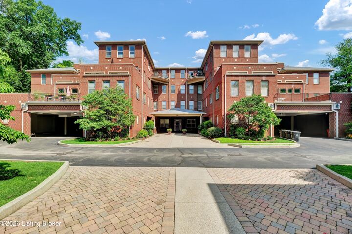 Property Photo: 2001 Lancashire Ave 207 KY 40205