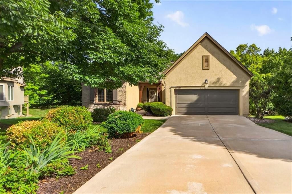Property Photo:  26164 W 109th Street  KS 66061 