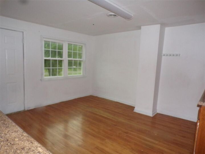 Property Photo:  344 W 10th Street  KS 66439 