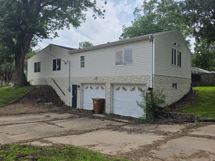 Property Photo:  1661 Newell  IA 50703 