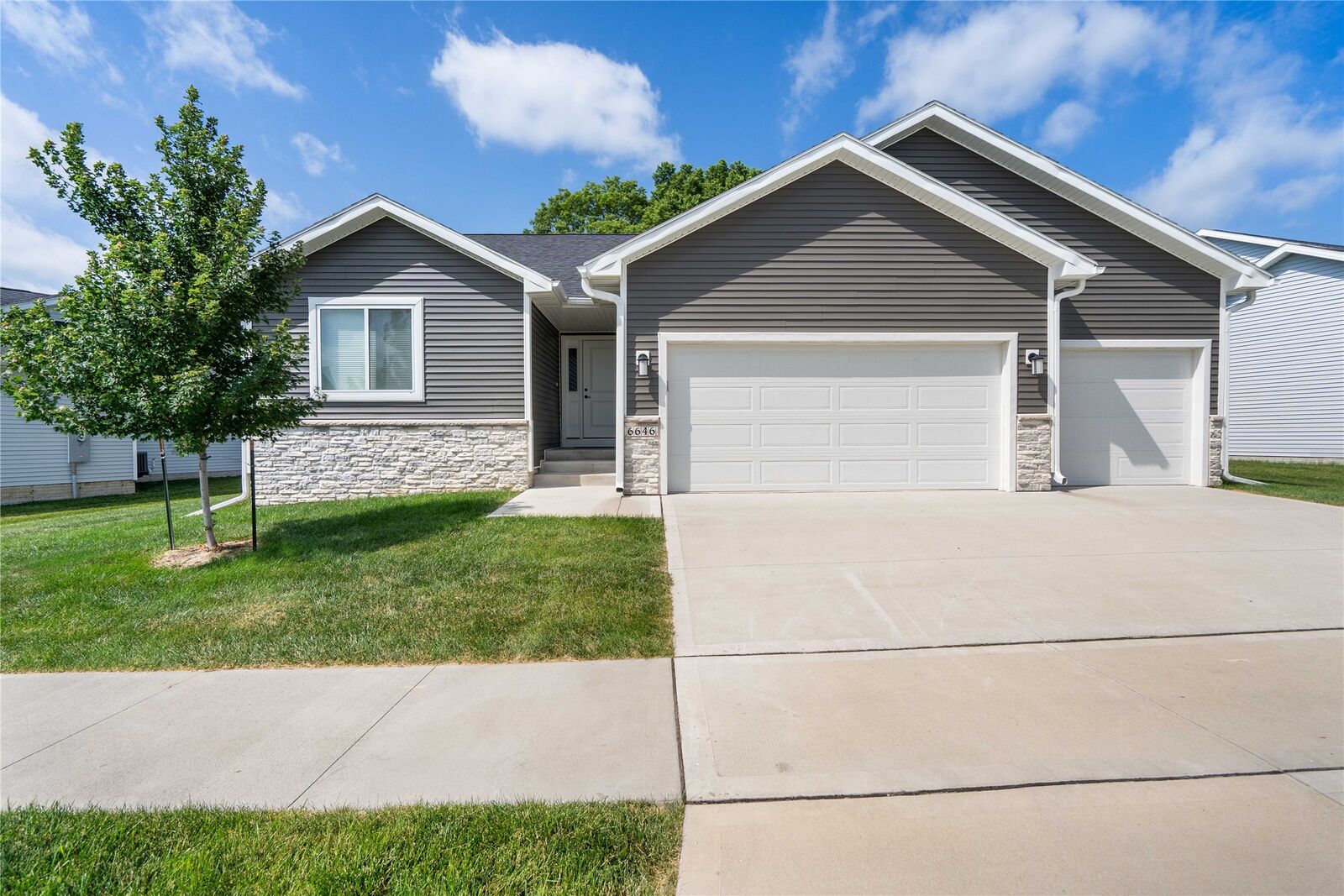 Property Photo: 6646 NE 9th Court IA 50313