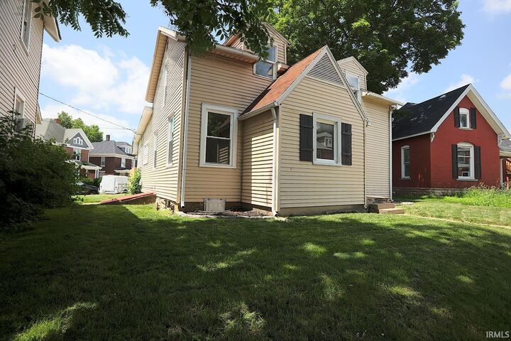 Property Photo:  824 S Jefferson Street  IN 46750 