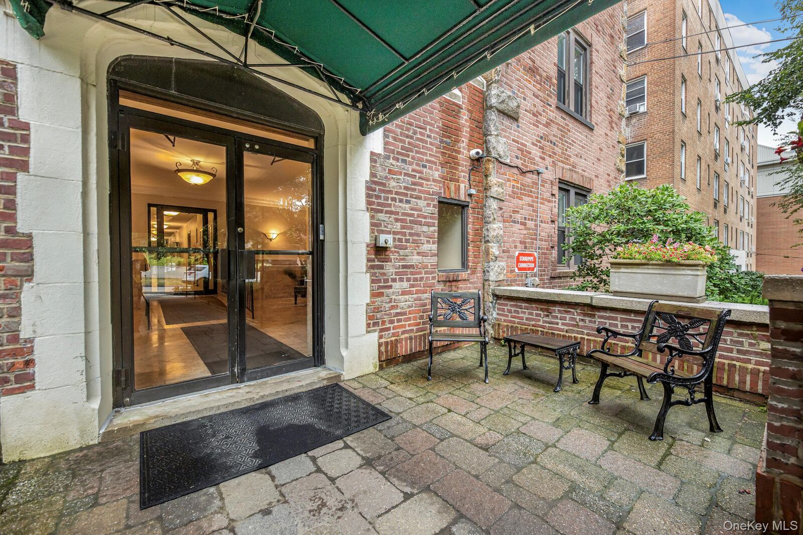 Property Photo:  42 Barker Avenue 2B  NY 10601 