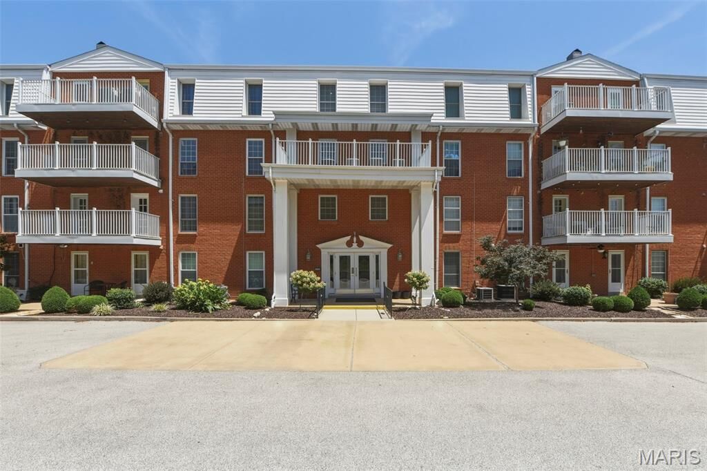 Property Photo: 14443 Bantry Lane 16 MO 63017