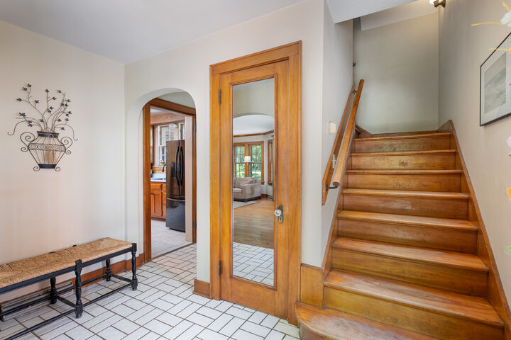 Property Photo:  815 N Eagle Street  IL 60563 