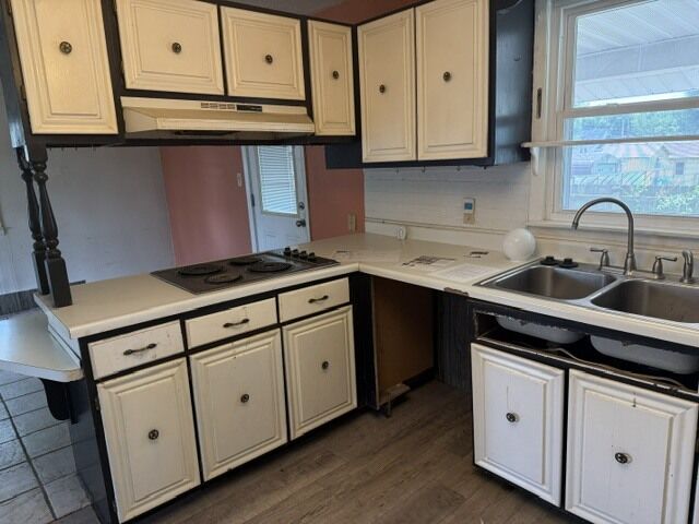 Property Photo:  1110 E Oak Street  IL 62896 
