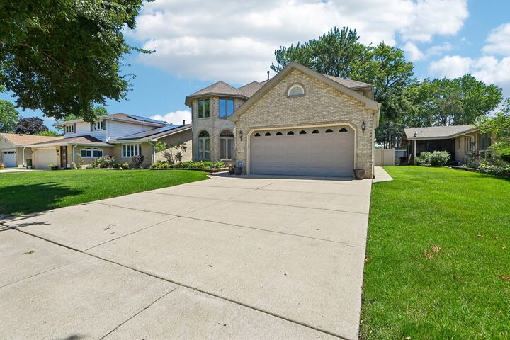 Property Photo: 9237 Kedvale Avenue IL 60453