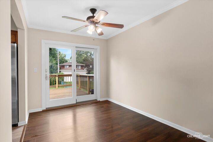 Property Photo: 1301 Coolidge Avenue IL 60189