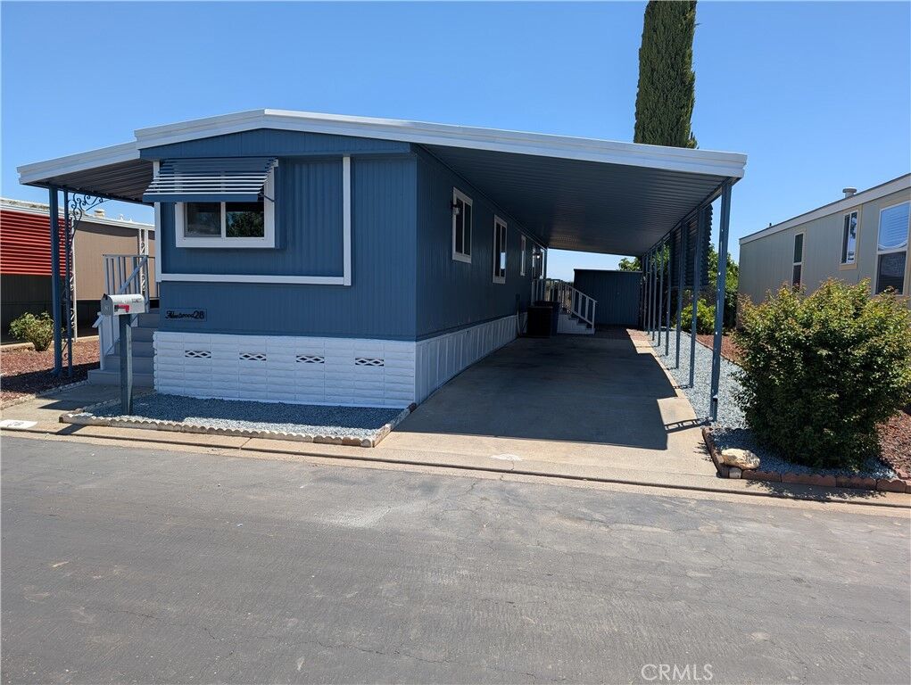 Property Photo: 2240 Golden Oak Ln #28 CA 95341