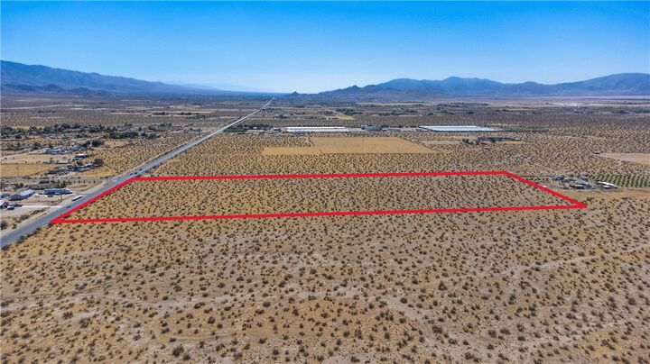 Property Photo: 247 Old Woman Springs CA 92356