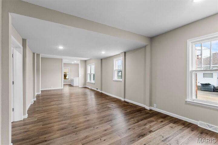 Property Photo:  404 E Center Street  MO 63801 