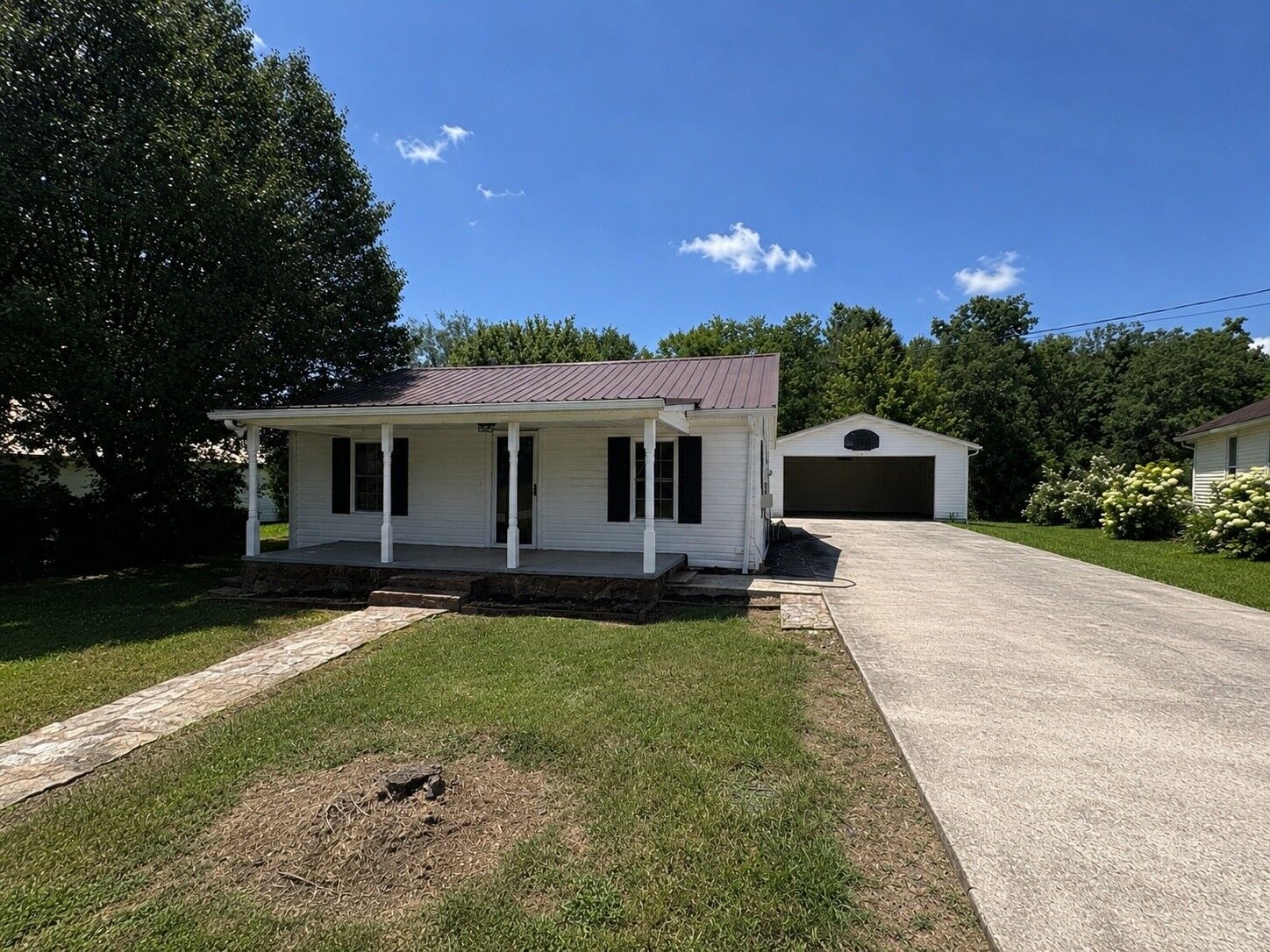 Property Photo:  229 Adams St  TN 37166 