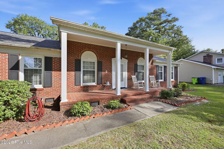 Property Photo:  201 Chadwick Avenue  NC 28532 