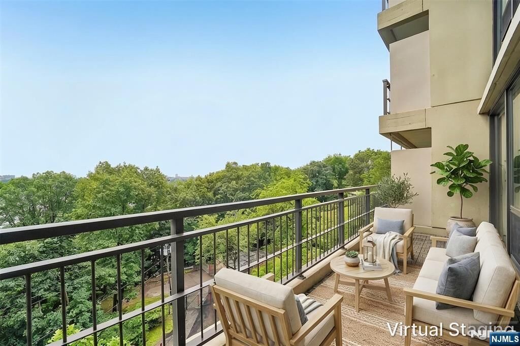 Property Photo:  4 Horizon Road # G18  NJ 07024 