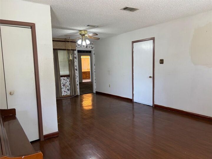 Property Photo:  1315 Leboeuf Street  LA 70114 