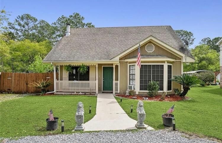 Property Photo:  122 Morrow Drive  LA 70461 