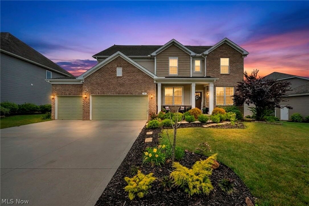 Property Photo:  172 Harvester Drive  OH 44321 