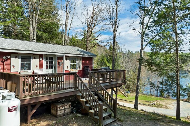Property Photo:  19 Hamlet Drive  NH 03262 