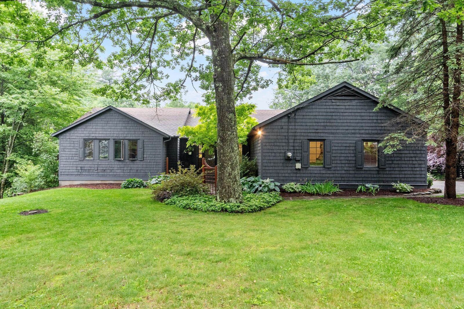 Property Photo:  29 Carpenter Hill Road  NH 03608 