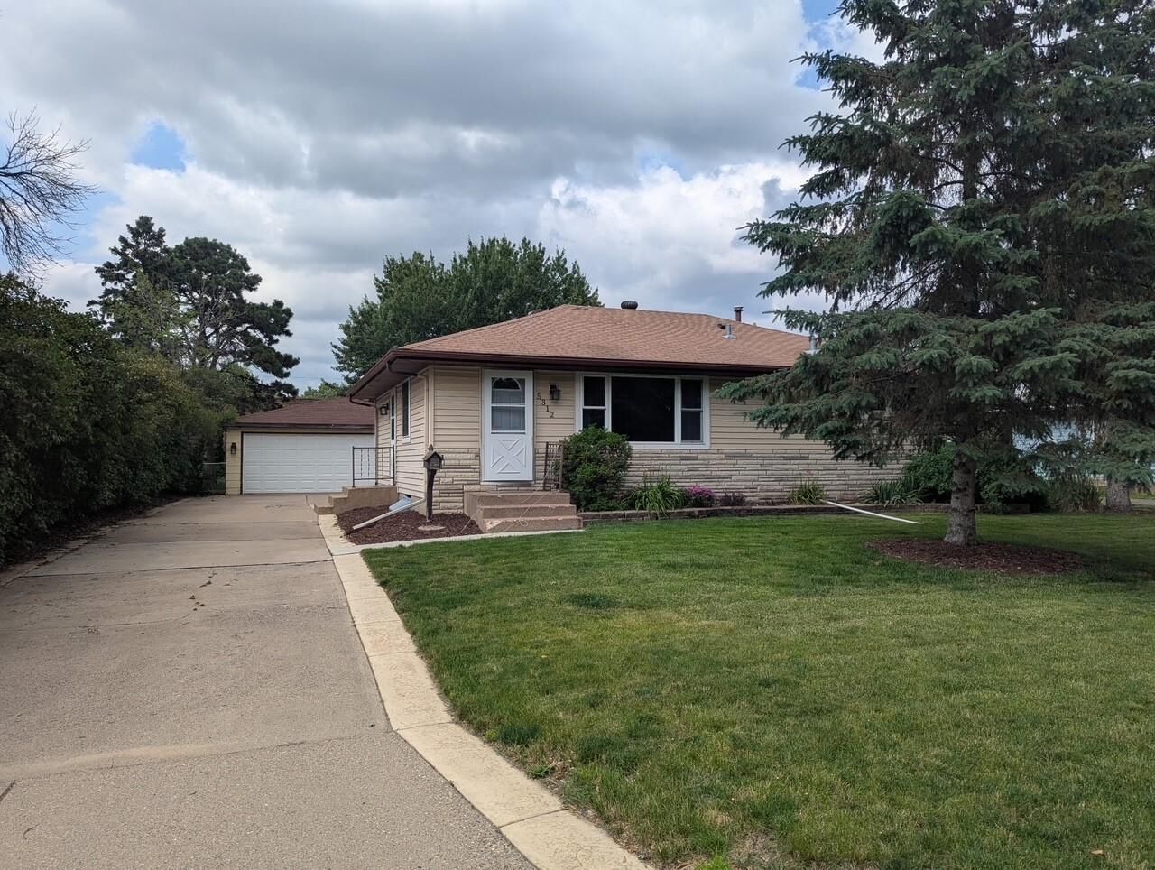 Property Photo: 5312 Howe Lane MN 55429