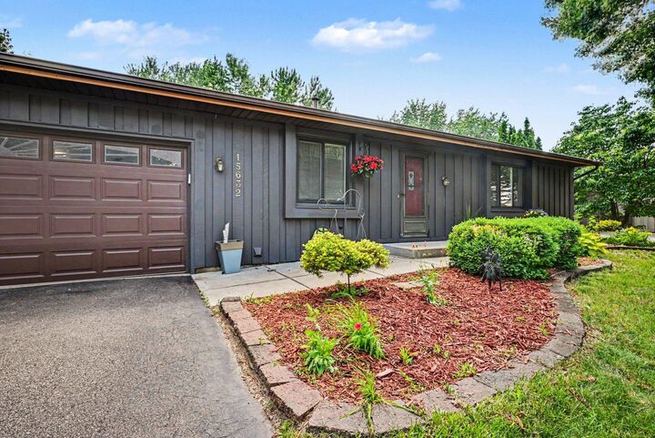 Property Photo:  15632 Heywood Way  MN 55124 