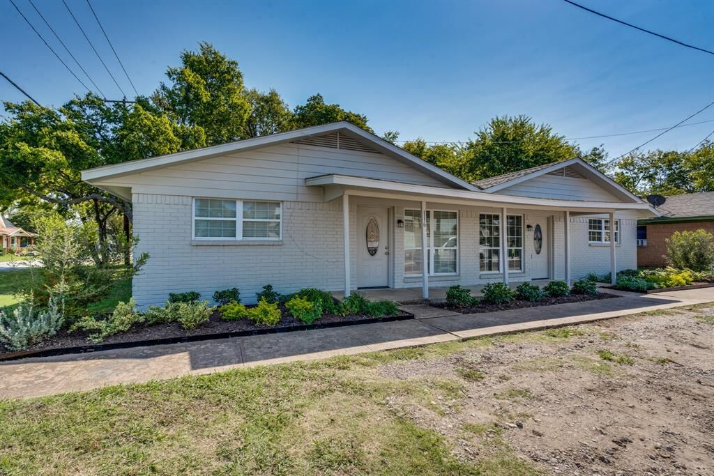 Property Photo: 116 N 12th Street B TX 76065