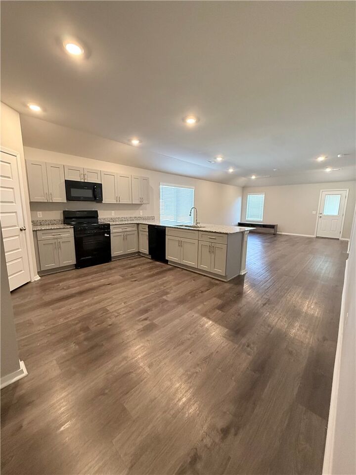 Property Photo:  2599 Meramec Street  AR 72701 