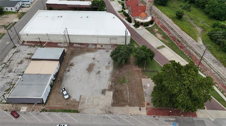 Property Photo: 524 E Main OK 74801