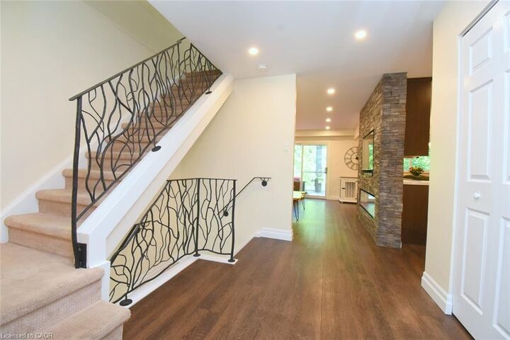 Property Photo:  459 Woodview Road 8  ON L7N 2Z9 