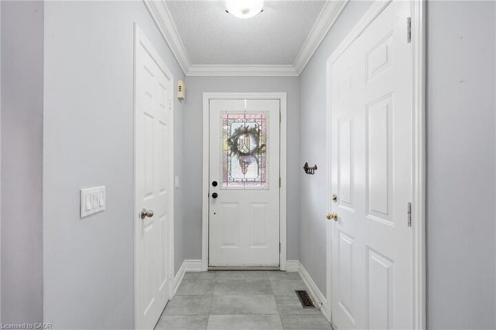Property Photo:  2001 Atkinson Drive 2  ON L7M 4H7 