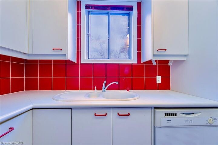 Property Photo: 255 Main Street W 2 ON L8P 1J5