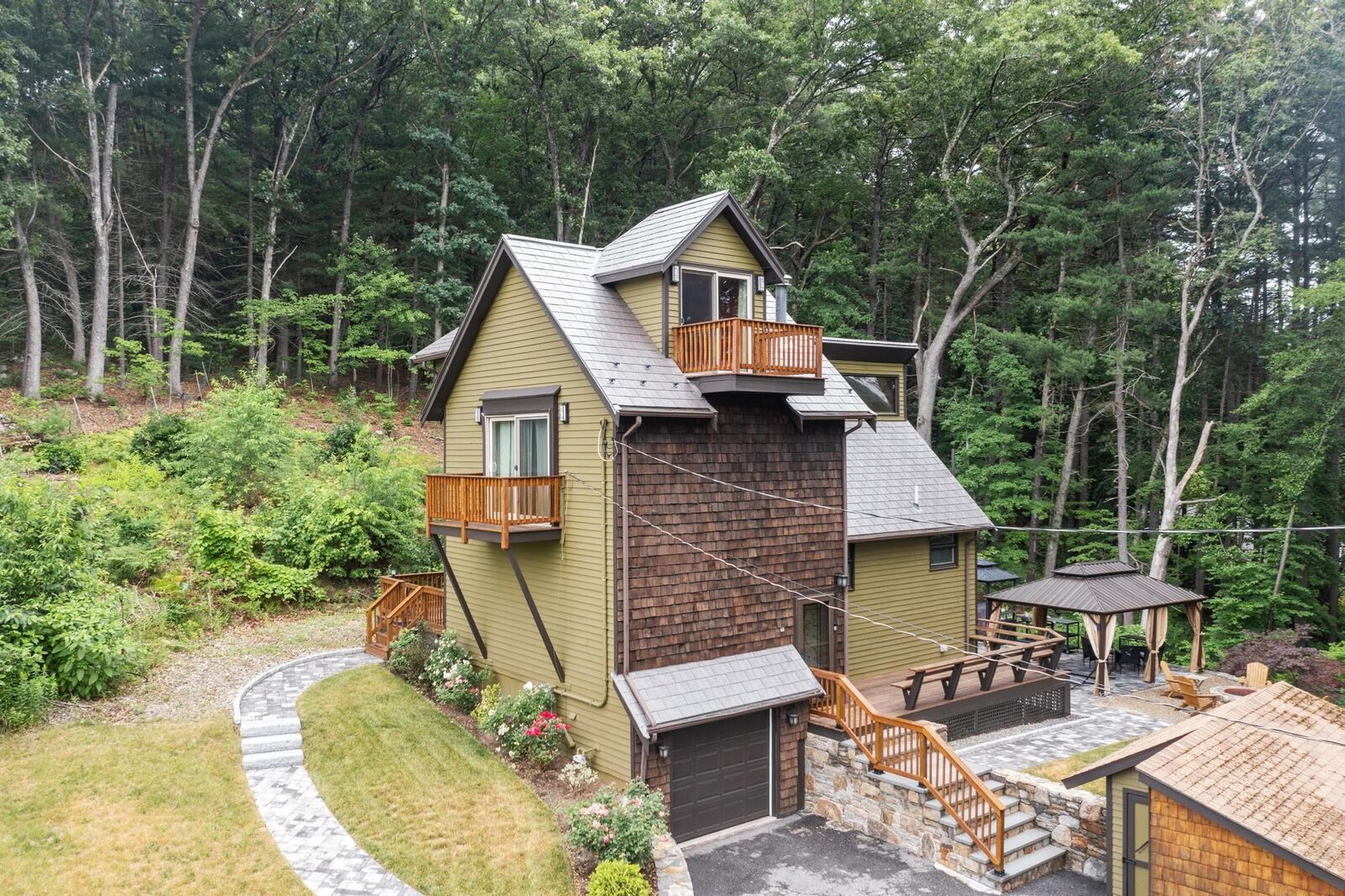 Property Photo: 68 Murphy Rd MA 01749