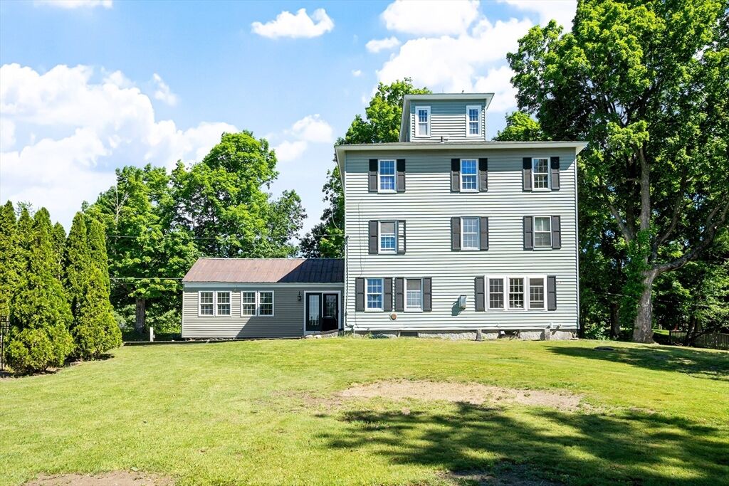 Property Photo:  293 West St  MA 01462 