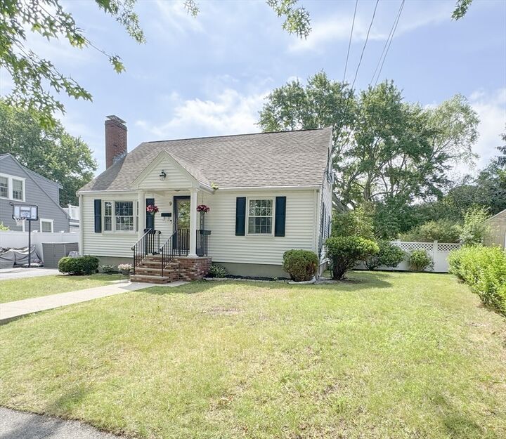 Property Photo:  9 Reynolds Rd  MA 01960 