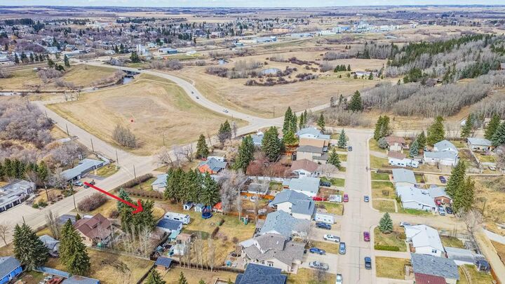 Property Photo: 4819 46 Street AB T4J 1C2