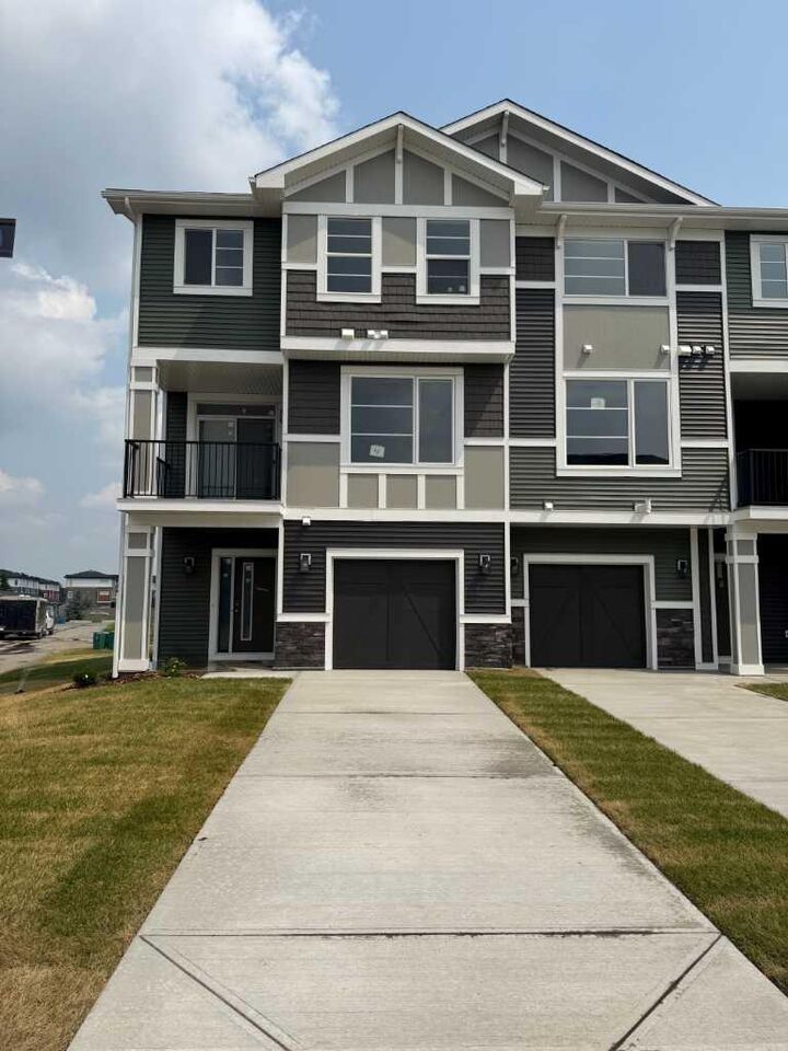 4 Waterford Glen — photo 1