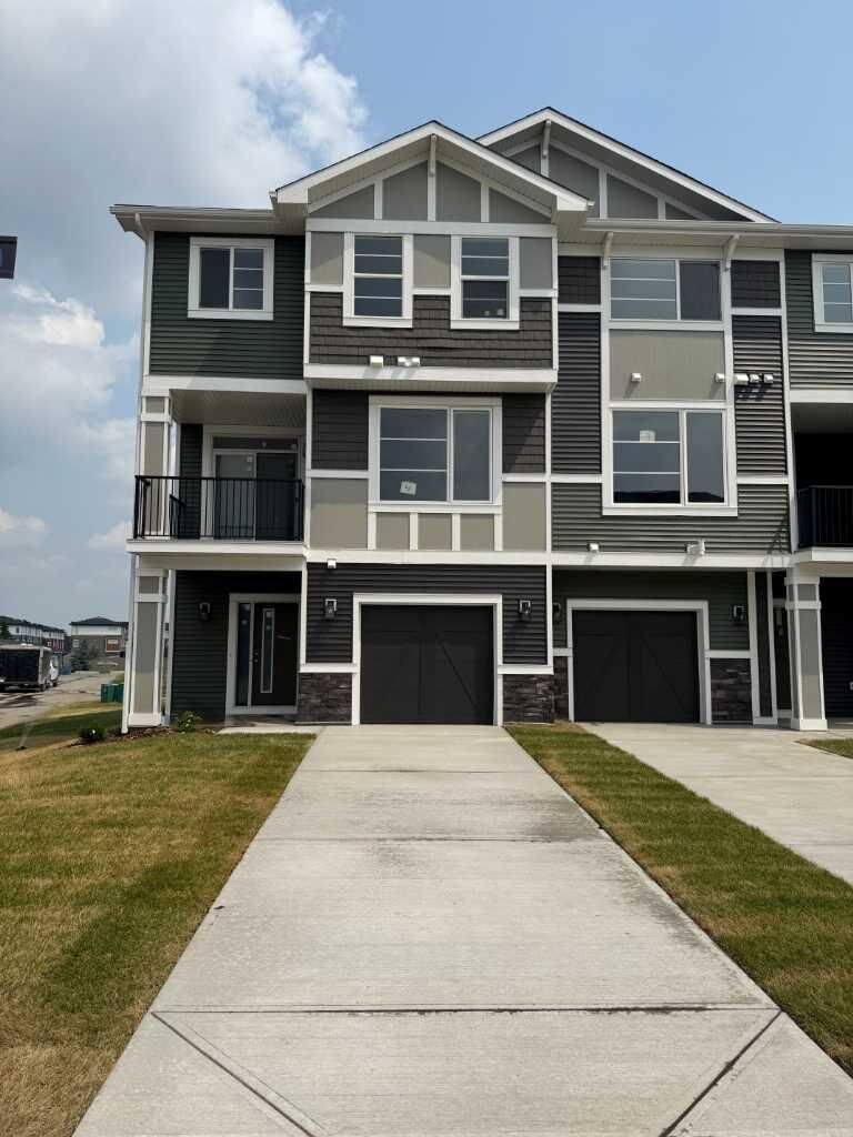 Property Photo: 4 Waterford Glen AB T1X 2T8